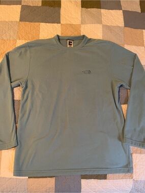 The North Face Men's Pale Blue Crew Neck Fleece Pullover